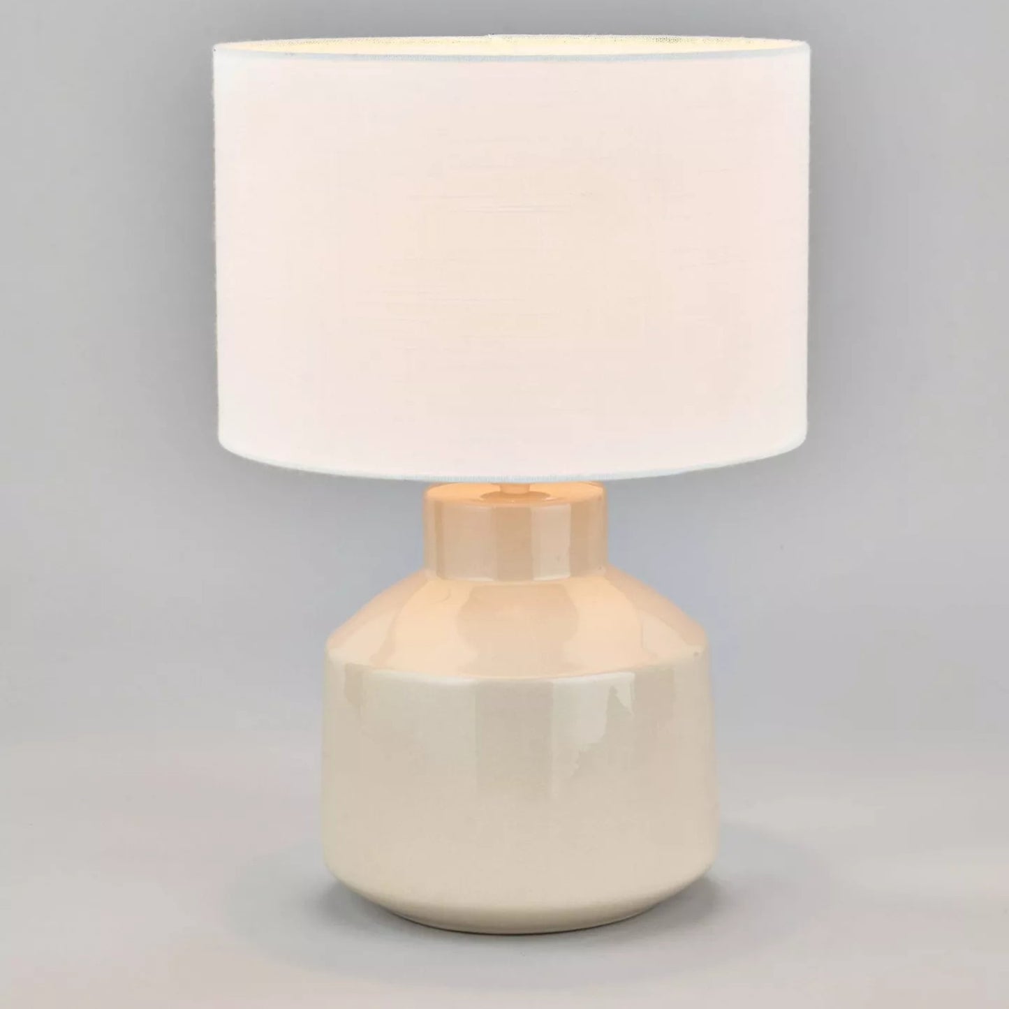 Ceramic Bedside Lamp – Soft Evening Glow