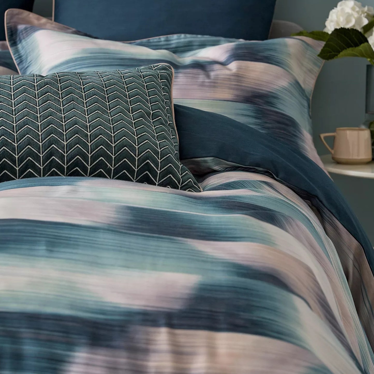 Harlequin Oscillation Cotton Duvet Cover Set – Double, Multi