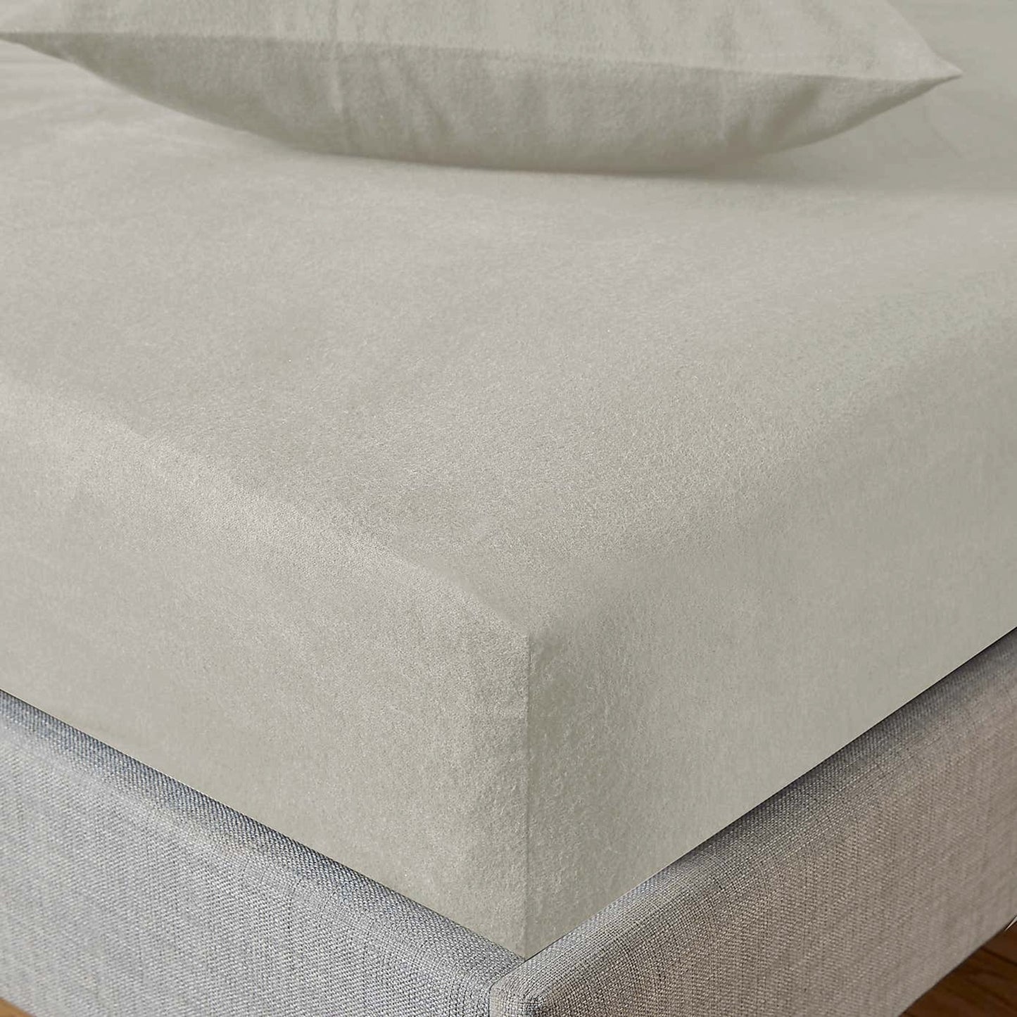 Brushed Cotton Fitted Sheet – Relaxed Everyday Comfort - Natural