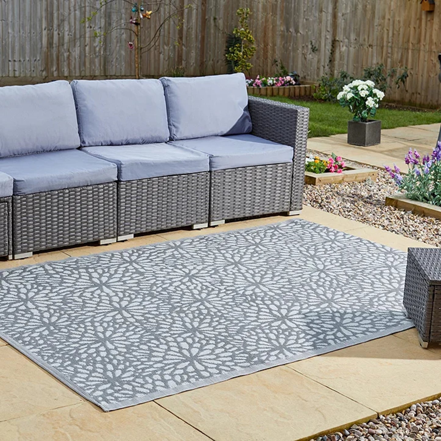 Bloom Outdoor Patterned Rug – Slate Grey