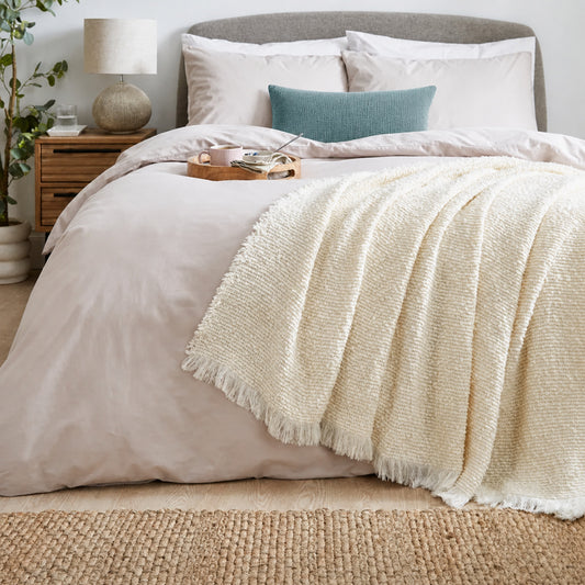 Kibworth Luxury Bouclé Throw – Cocooning Textured Comfort
