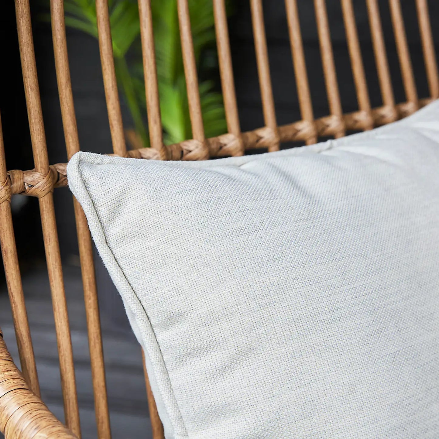 Rattan Bistro Garden Set – Relaxed Outdoor Seating for Calm Moments